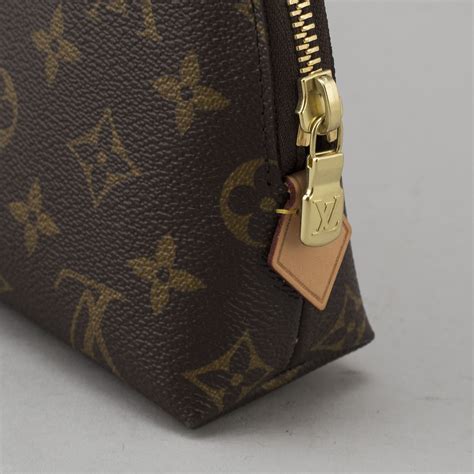 louis vuitton makeup set|louis vuitton cosmetic pouch gm.